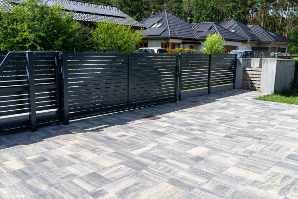 Best Professional Driveway Pavers  in Frankfort Square, IL